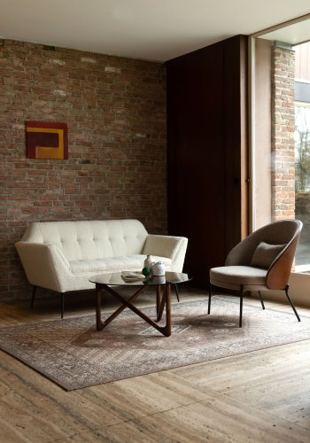 DUTCHBONE Kate 2-pers. sofa - beige bouclé stof og sort jern