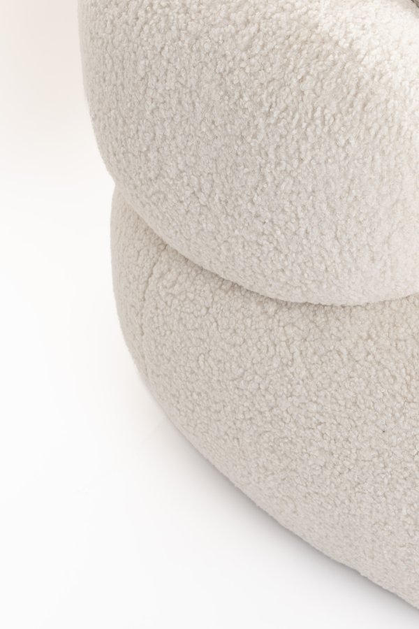 WHITE LABEL LIVING Noxx sofa - hvit polyester og MDF