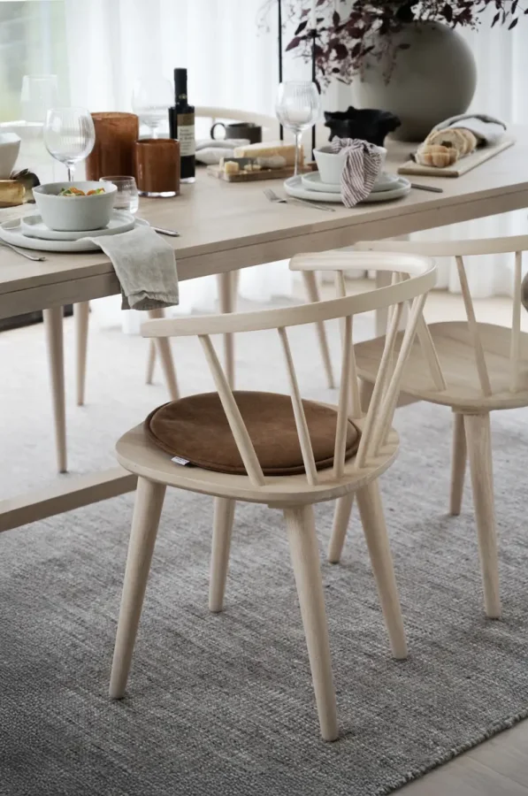 ROWICO Fulton setepute, rund - brunt skinn-tekstil (38)