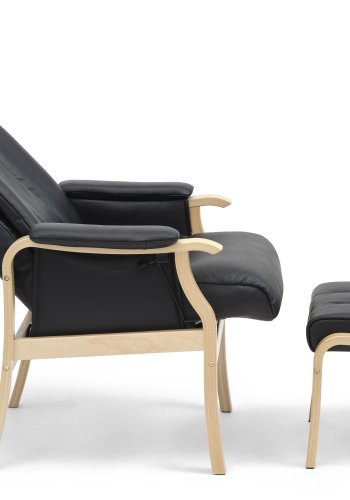 Oxford Relaxsessel, inklusive Fußhocker – schwarzes Kunstleder und Naturholz