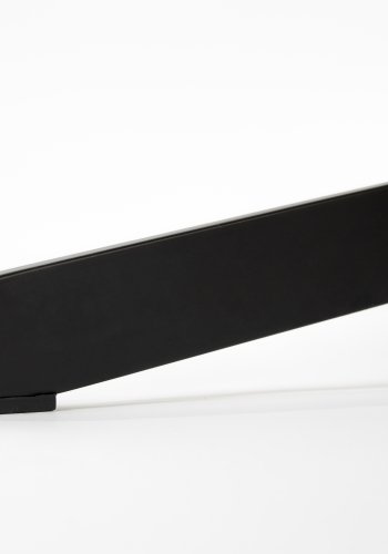 ZUIVER Tyler fotskammel, m. dreibar sokkel - hvit bouclé og svart stl (60x47)