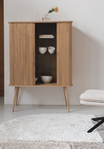 ZUIVER Tyler fotskammel, m. dreibar sokkel - hvit bouclé og svart stl (60x47)