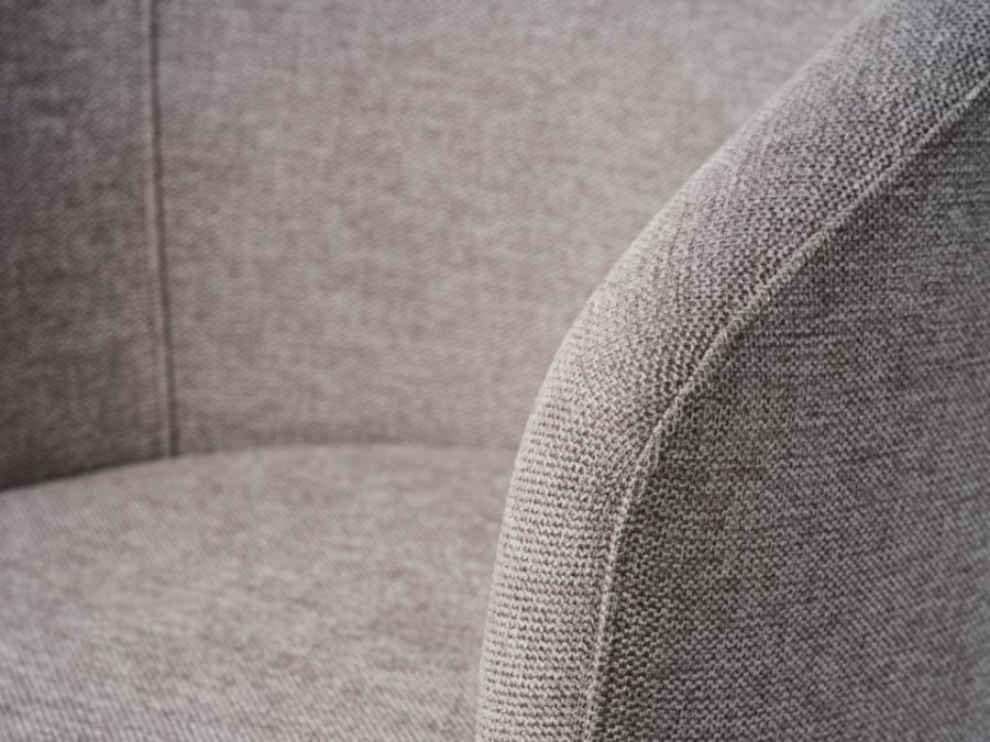 Easton spisebordstol, m. armlen - lys grtt stoff og sorte ben