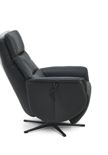 Nicolai hvilestol, 3 motorer, armlener, vippefunksjon, fotskammel - svart semianilinskinn, metall