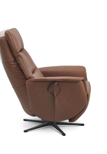 Nicolai hvilestol, 3 motorer, armlener, vippefunksjon, fotskammel - konjakk semianilinskinn, metall