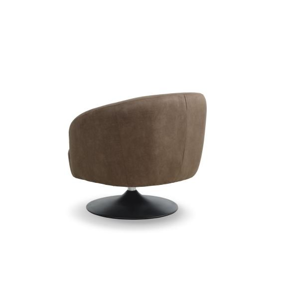 Conrad Loungesessel mit Armlehnen und Trompetenfuß – Mandel-Mikroleder Bull und schwarzes Metall