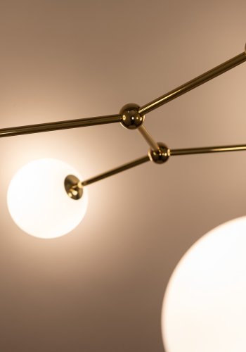 TK Fairy loftlampe, m. 6 skjermer - hvitt glass og gullmetall