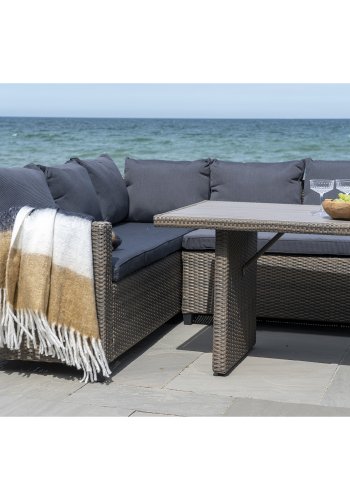 HOUSE NORDIC Sintra pledd, med frynser, rektangulr - hvit/svart/brun akryl (170x130)