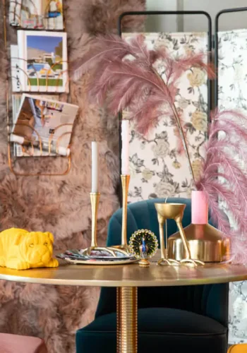 BOLD MONKEY Hypnotising Round Esstisch, rund – Goldaluminium (92)