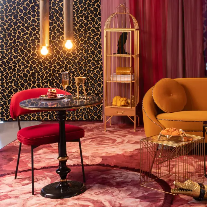 BOLD MONKEY Unlock Me Schrank, Vogelkäfig-Design, mit 1 Tür, 3 Regalen und 1 Schublade – Messingeisen