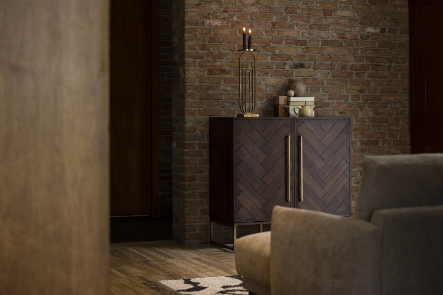 DUTCHBONE Class Weinschrank, mit 2 Türen, 2 Schubladen – braunes Fischgräten-MDF