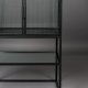 DUTCHBONE Wohnzimmerschrank S, mit 2 Türen und Regalen – Glas und schwarzes Eisen