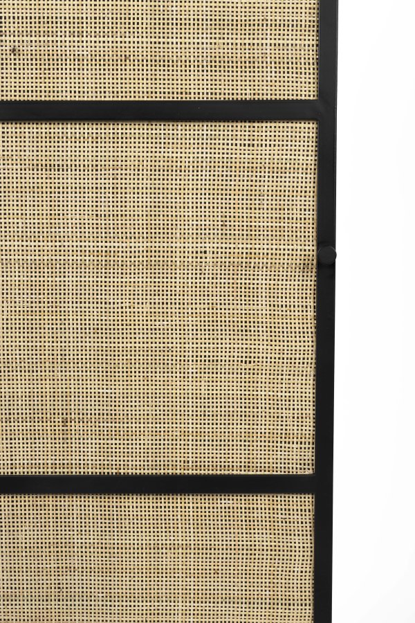 WHITE LABEL LIVING Guuji Lavt skap, m. 1 dr og 2 hyller - rotting og svart jern