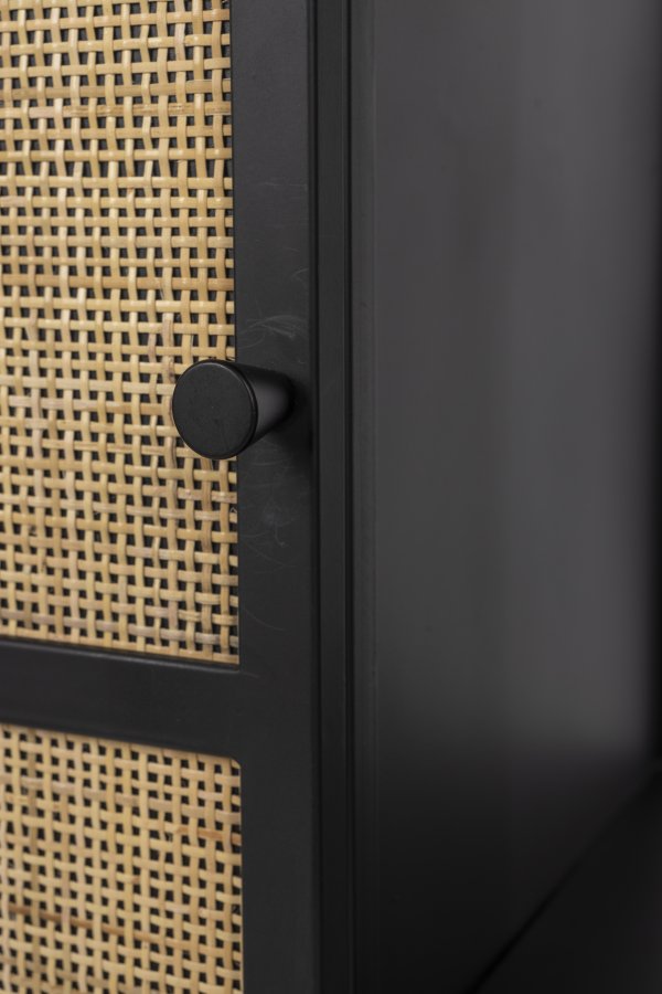 WHITE LABEL LIVING Guuji Lavt vinskap, m. 1 dr og hyller - rotting og svart jern