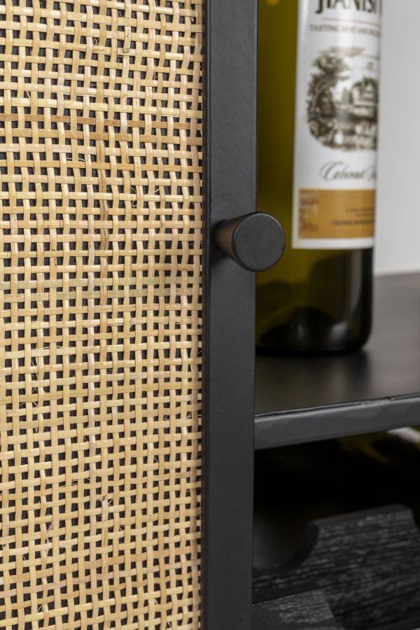 WHITE LABEL LIVING Guuji Hyt vinskap, m. 1 dr og hyller - rotting og svart jern