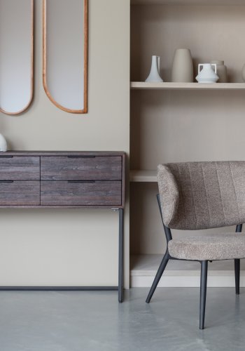 WHITE LABEL LIVING Webster skap L, m. 6 skuffer - brun gjenvunnet teak og jern