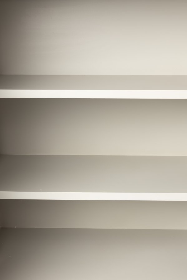 WHITE LABEL LIVING Funk Lav skab, m. 2 lger og 2 hylder - beige MDF og gr jern