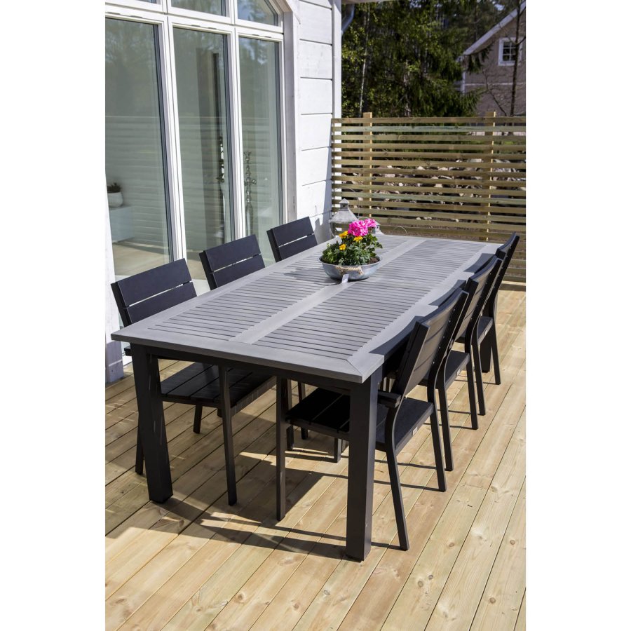 VENTURE DESIGN Levels hagestol, med armlener - svart i tre og aluminium