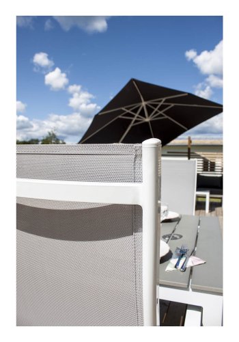 VENTURE DESIGN Copacabana Gartenstuhl mit Armlehnen - graues PVC und wei�es Aluminium