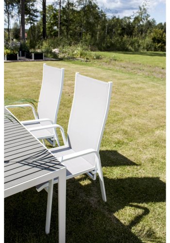 VENTURE DESIGN Copacabana hvilestol hagestol, med armlener - gr tekstiler og hvit aluminium