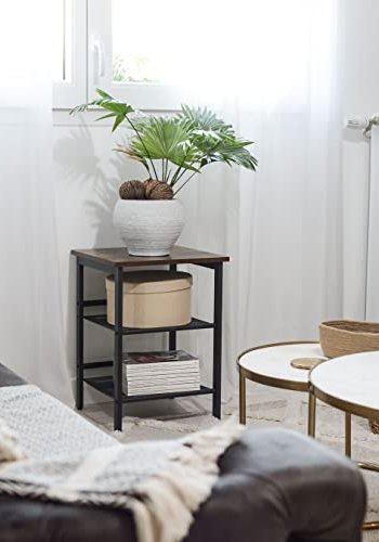 VASAGLE Beistelltisch, m. 2 verstellbaren Gitterböden – rustikale braune Spanplatte und schwarzer Stahl (40 x 40)