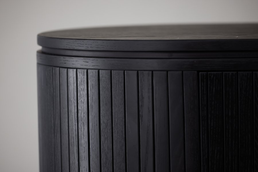 VIND KOLLEKSJON Fjllbacka skjenk, m. 2 drer og hyller - svart eikefiner/MDF (160x48)