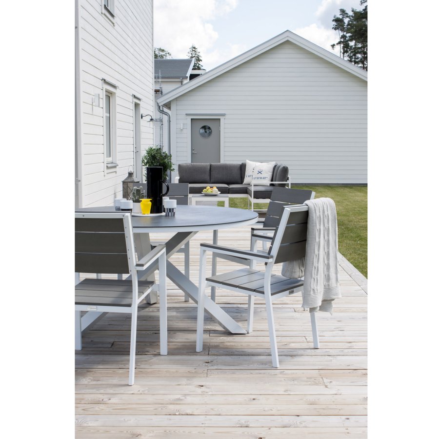 VENTURE DESIGN Levels hagestol, med armlener - gr i tre og hvit aluminium