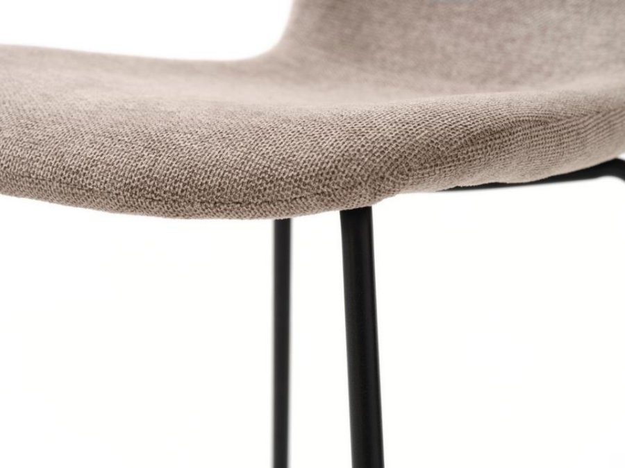 Delta spisebordstol - ekte stoff og svarte ben