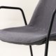 VIND COLLECTION Klädesholmen spisebordsstol, m. armlener - mrkegr boucléstoff og sort stl