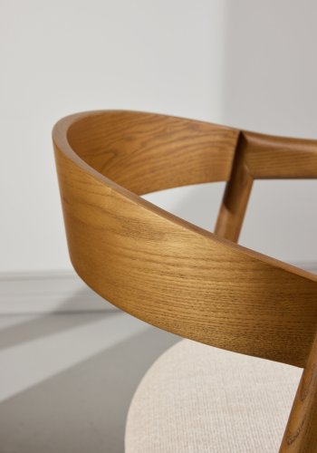 VENTURE DESIGN L�ng�n spisebordsstol, m. arml�n - beige polyester og brun asketr�