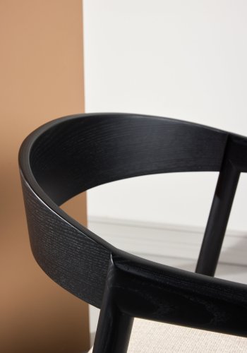 VENTURE DESIGN L�ng�n spisebordsstol, m. arml�n - beige polyester og sort asketr�