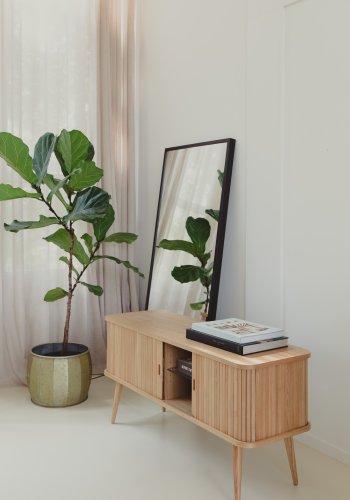 ZUIVER Barbier TV-bord, m. 2 skyvedrer - brun ask finer (120x40)