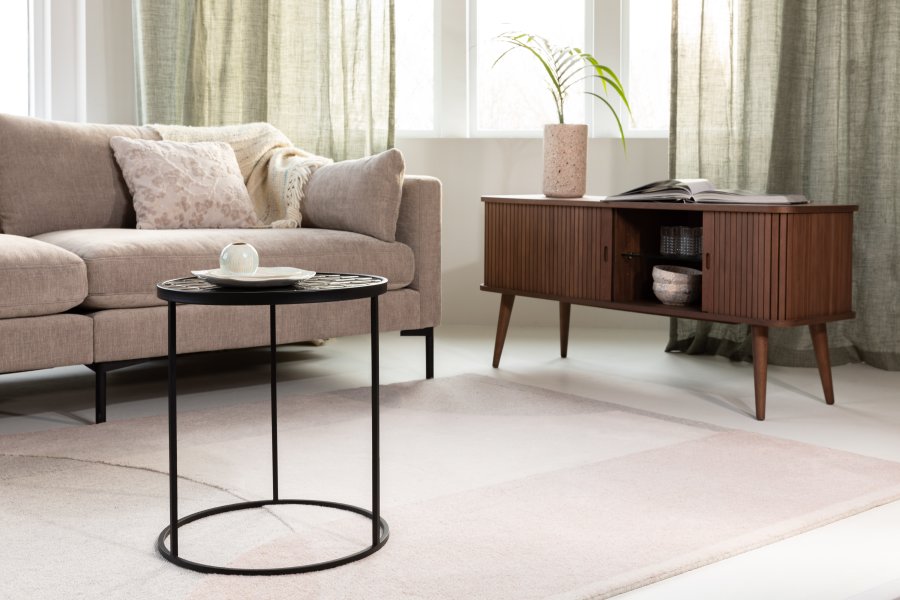 ZUIVER Barbier TV-bord, m. 2 skyvedrer - brun valnttfiner og gummitre (120x40)