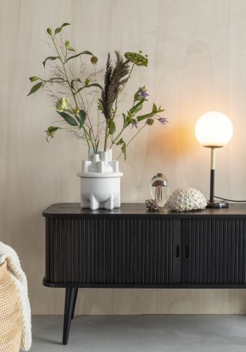 ZUIVER Barbier TV-bord, m. 2 skyvedrer - svart eikefiner og gummitre (120x40)