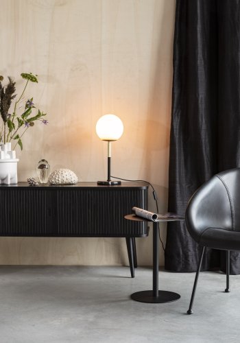 ZUIVER Barbier TV-bord, m. 2 skyvedrer - svart eikefiner og gummitre (120x40)