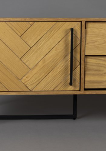 DUTCHBONE Class TV-Tisch, niedrig, mit 4 Türen und Regalen – natürliche Fischgräteneiche und schwarzer Stahl