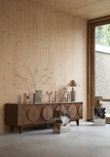 ZUIVER Groove skjenk, m. 3 drer - brun valntt finish og ask