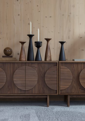 ZUIVER Groove skjenk, m. 3 drer - brun valntt finish og ask