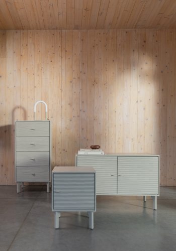 ZUIVER Morgenskjenk, m. 2 drer og 2 hyller - gr rotting/MDF/akasietre