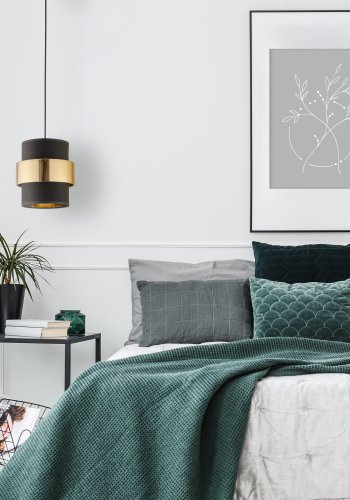 TK Calisto taklampe - sort stoff og gull stl