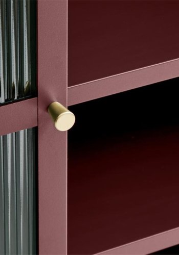 Bronco glass skap, m. 2 drer og hyller - riflet glass og burgunder metall (H:140)