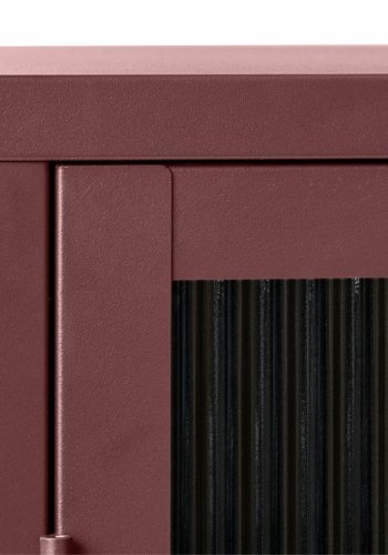 Bronco glass skap, m. 2 drer og hyller - riflet glass og burgunder metall (H:140)