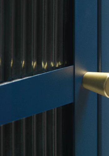 Bronco Glasvitrine, links, mit 1 Tür und 3 Einlegeböden - geriffeltes Glas und stahlblaues Metall (H:160)