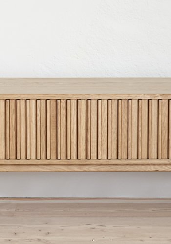 Carno TV-bord, m. 2 skydel�ger, 1 skuffe - natur egefin�r og egetr� (160x45)