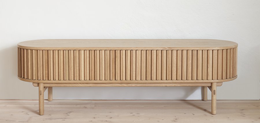 Carno TV-bord, m. 2 skydel�ger, 1 skuffe - natur egefin�r og egetr� (160x45)