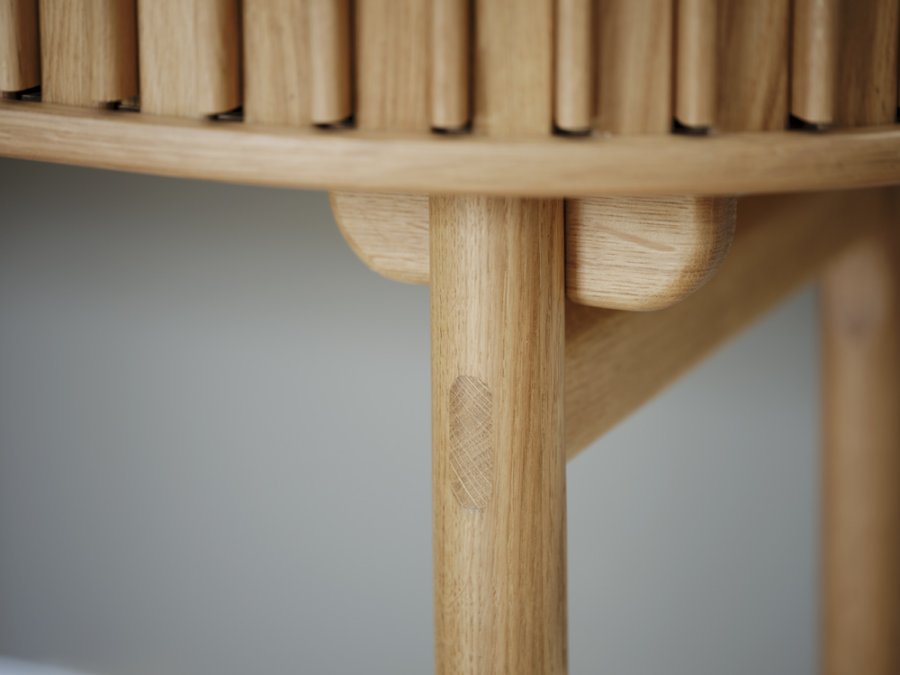 Carno Schreibtisch, mit 2 Schiebetüren und 1 Fach, oval - Eichenfurnier natur und Eiche (60x120)