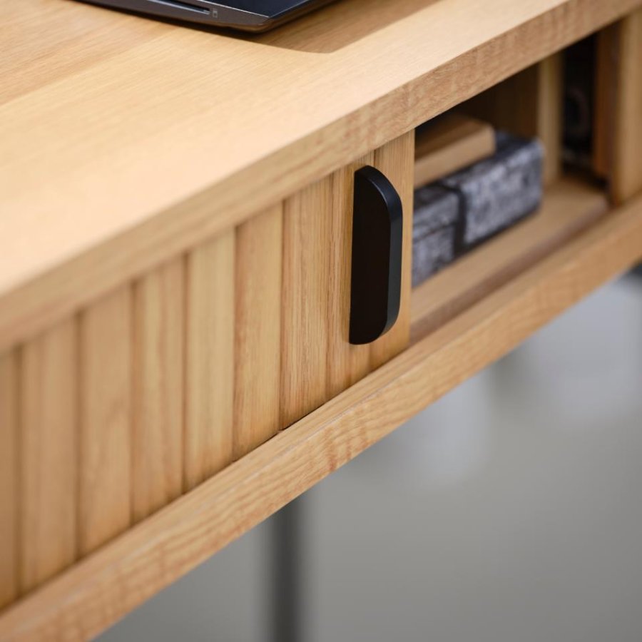 Nola skrivebord, m. 2 skydel�ger - natur egetr�sfin�r og sort metal (60x120)