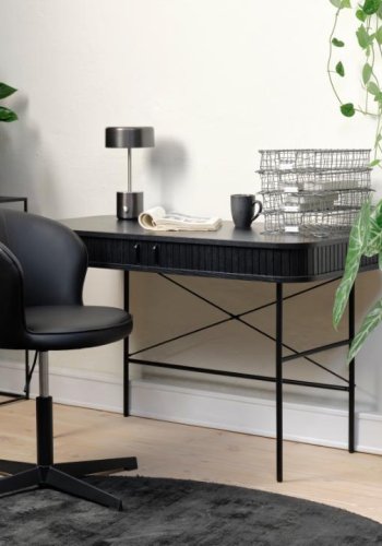 Nola skrivebord, m. 2 skydelger - sort egetrsfinr og sort metal (60x120)