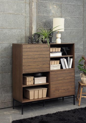 Modica-Schrank mit 2 Türen und Regalen – rauchfarbenes Eichenfurnier und schwarzes Metall