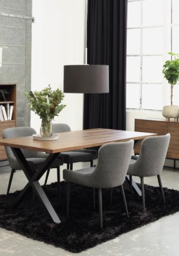 Modica-Schrank mit 2 Türen und Regalen – rauchfarbenes Eichenfurnier und schwarzes Metall